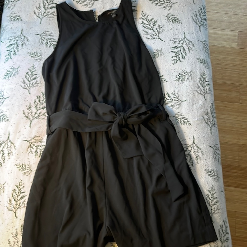Banana republic size 16 short/tank jumper.